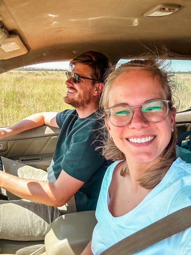 Camping in Kenya with a 4x4 vehicle, driving left the busy roads of the country. Two digital nomads on their safari.