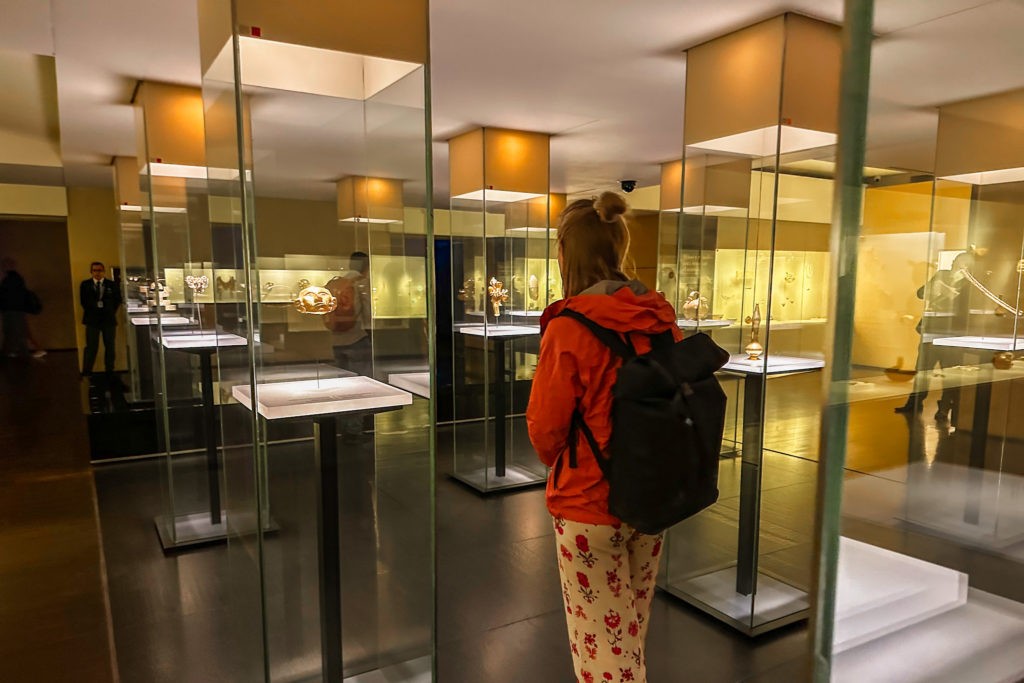 Best things to do in Bogota, Colombia: Visit Museo del Oro to see Colombia’s greatest treasures