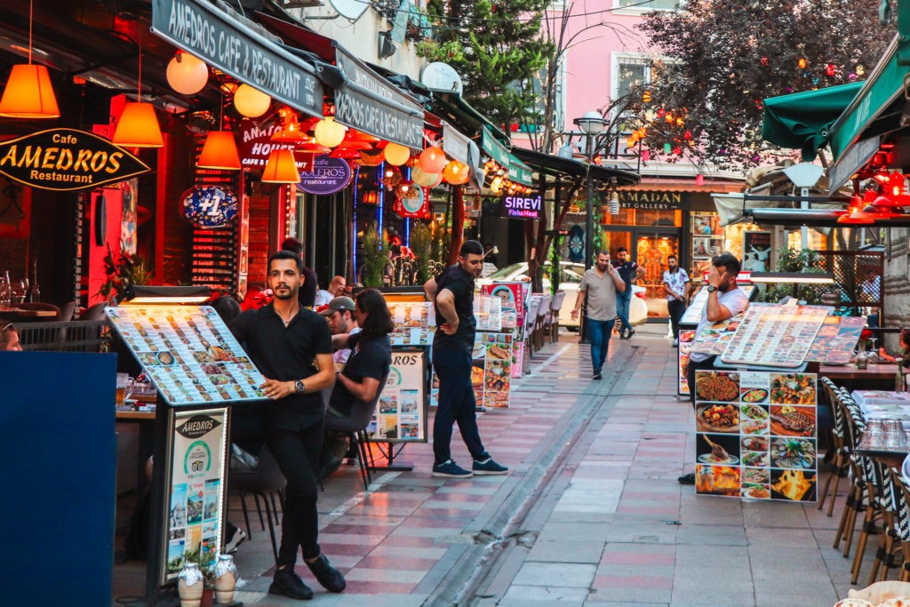 5 Best Things To Do in Istanbul, Turkey - Restaurants on the streets