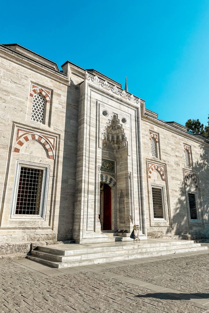 5 Best Things To Do in Istanbul, Turkey - Beyazit Mosque Entrance