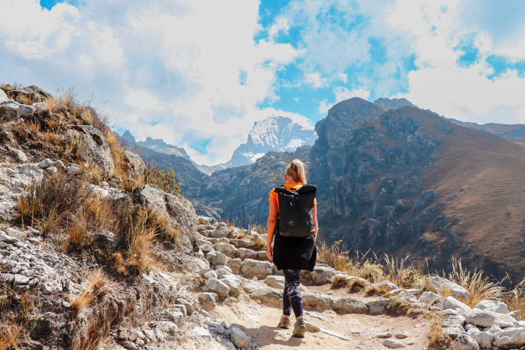 Best hikes in Huaraz: Hike to Lake Churup