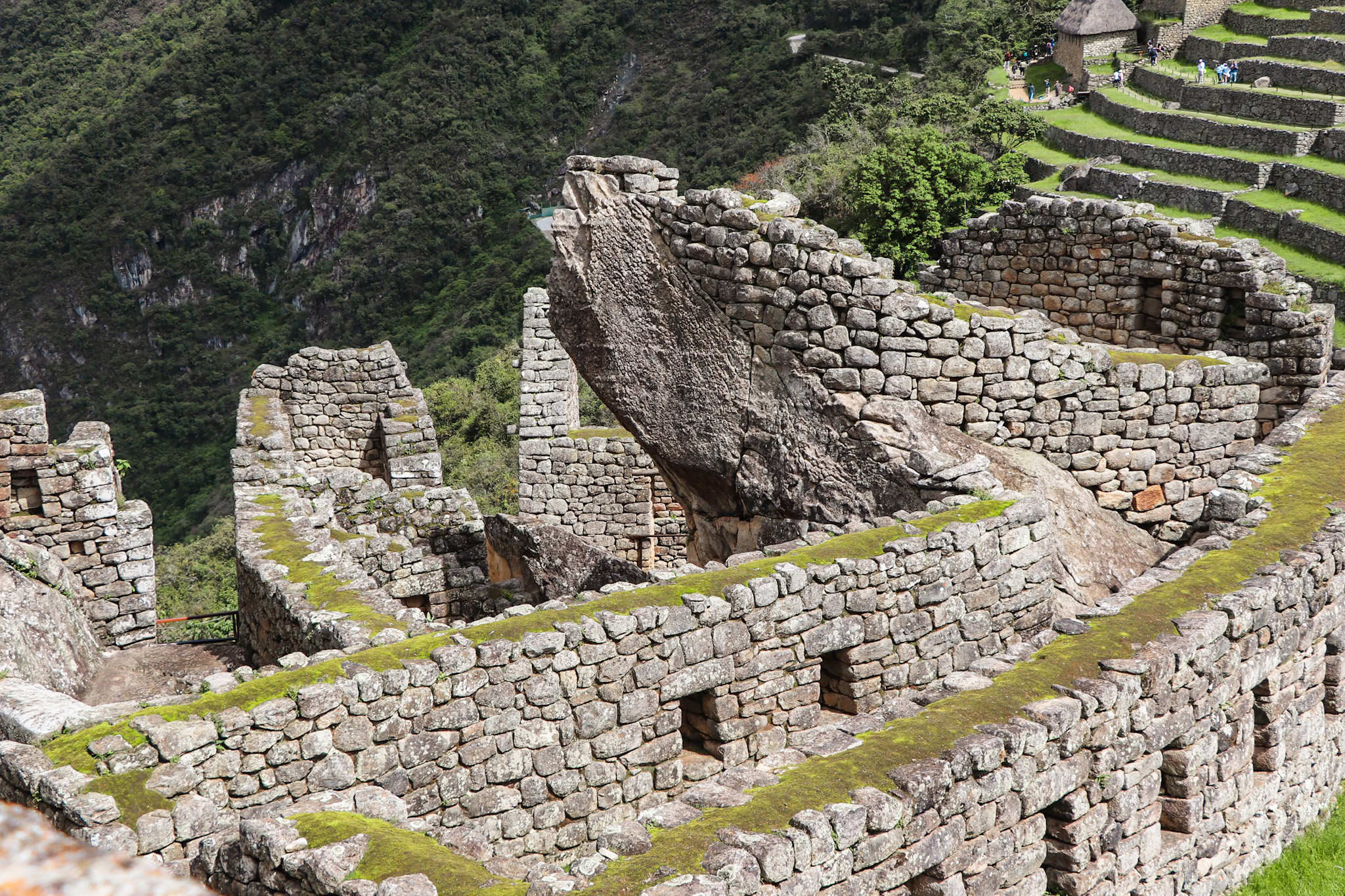Interesting Facts about Machu Picchu in Peru: Incas’ buildings are made without morter