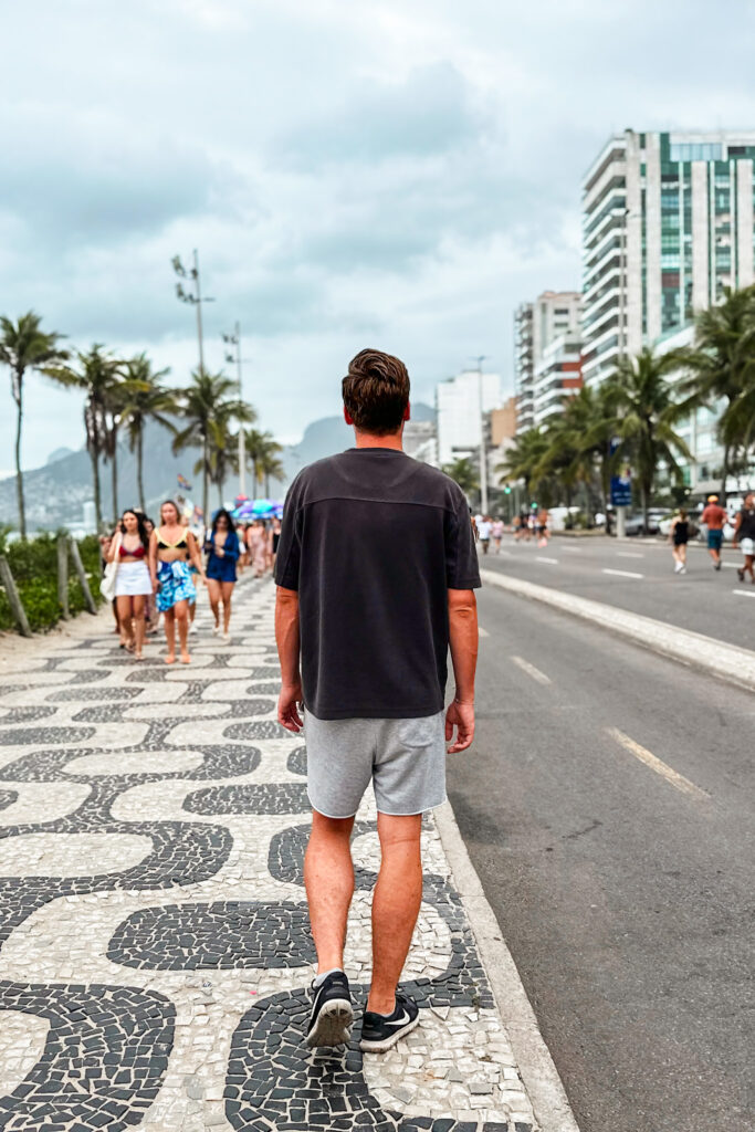Rio de Janeiro Travel Guide: Walk on the Ipanema beach promenade