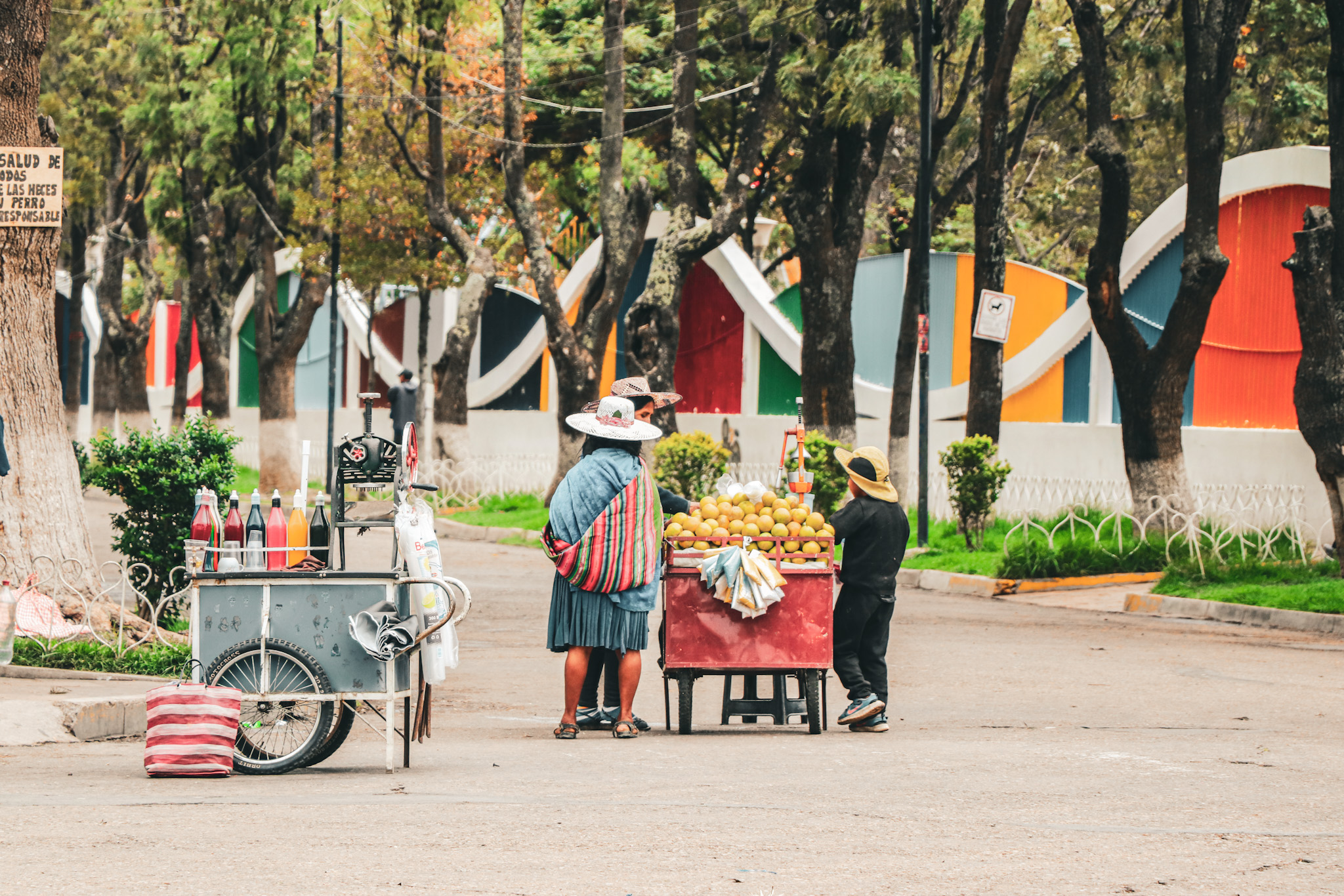 Best Things to Do in Sucre, Bolivia: Street vendors in the Parque Bolivar