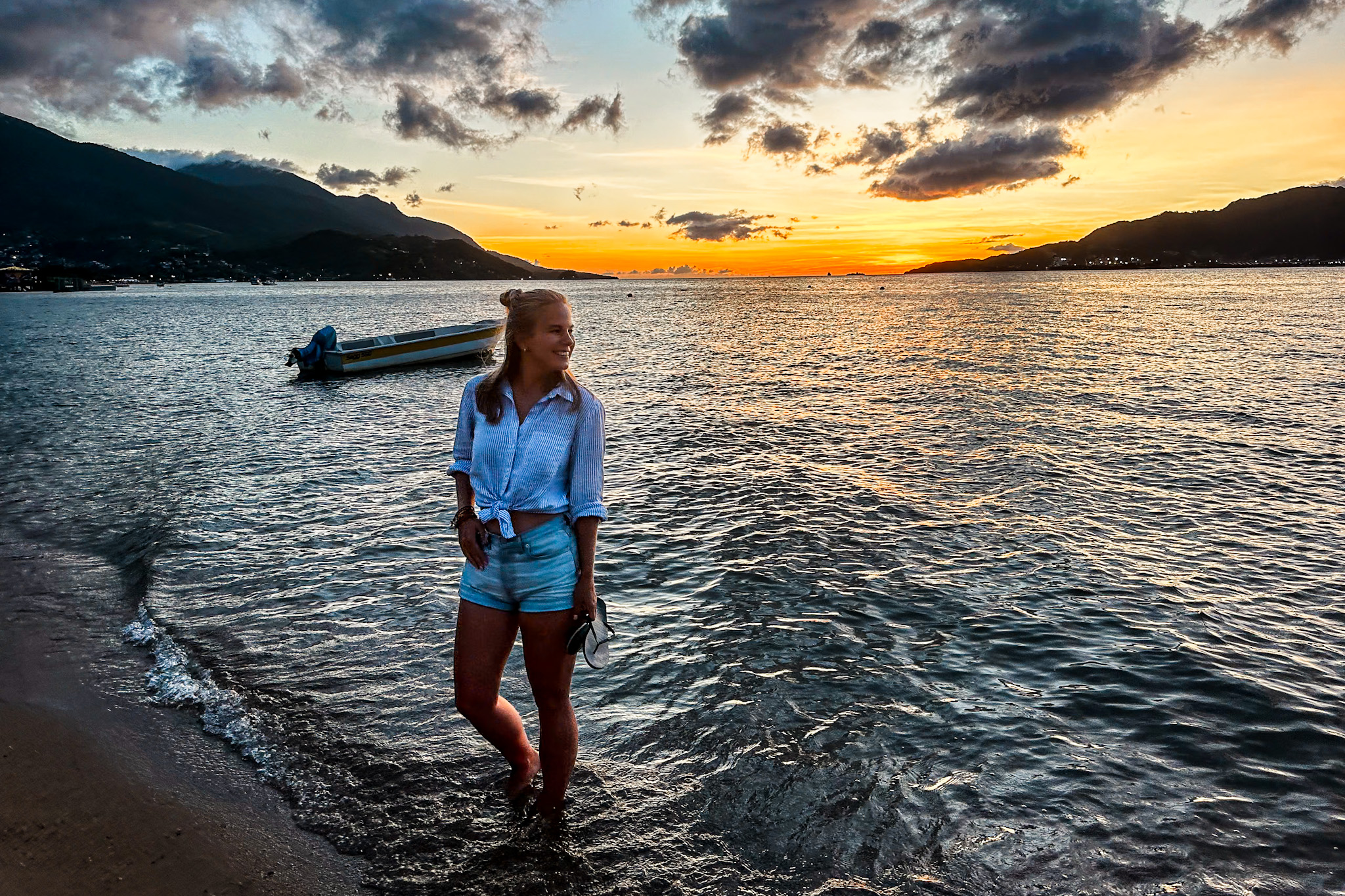 Ilhabela Travel Guide: Watch a beautiful sunset