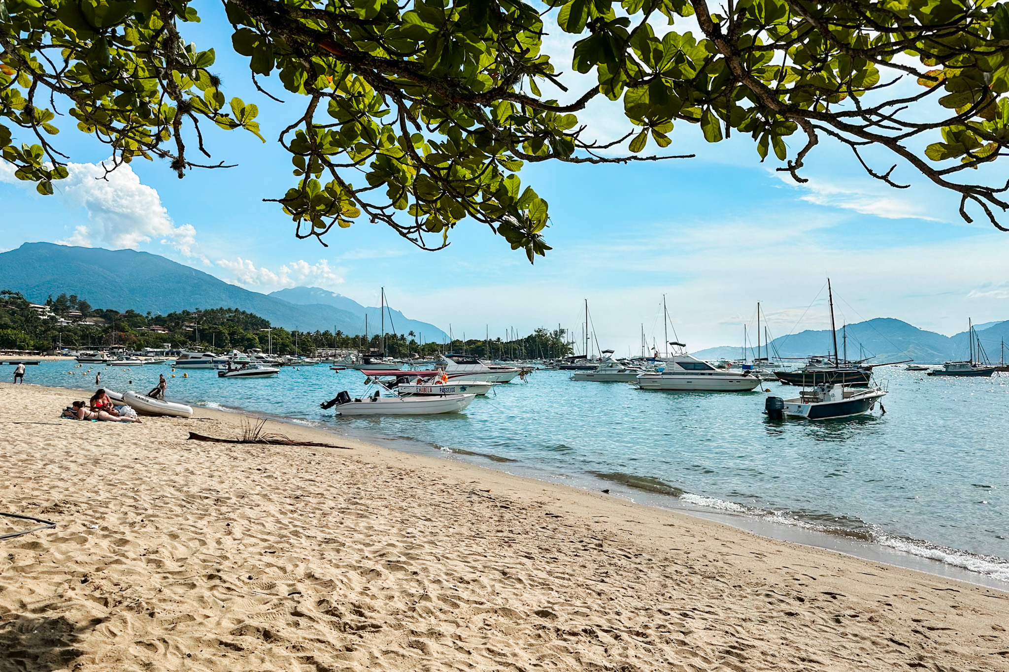 Ilhabela Travel Guide: Views over the beach with sail boats